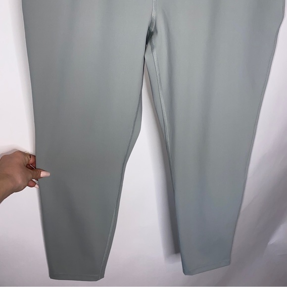 Aritzia The Group by Babaton Weekender Pant - Picture 4 of 10